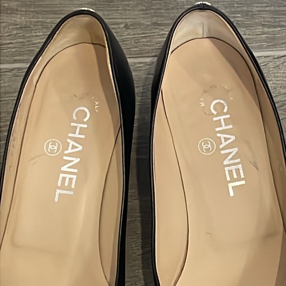 EUC🖤 CHANEL 2012 chain heel CC logo flats. Size 36IT/5.5-6US - Picture 3 of 10